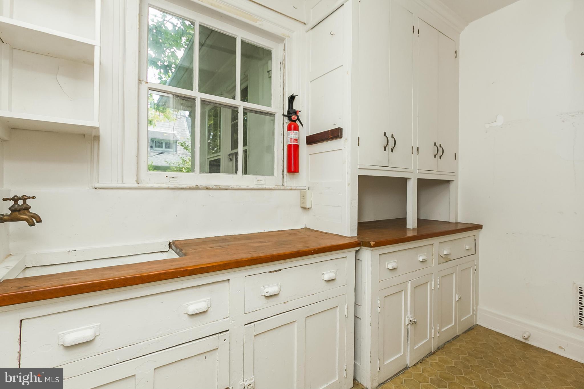 5303 Falls Rd Terrace Baltimore, MD 21210 - Photo 13 of 30 Interior (General)