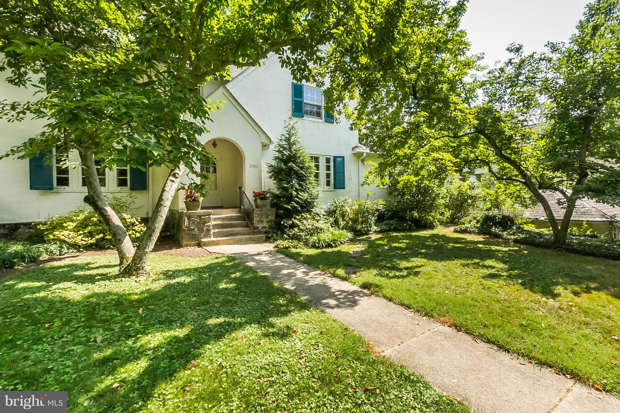 5303 Falls Rd Terrace Baltimore, MD 21210 - Photo 3 of 30 Exterior (Front)