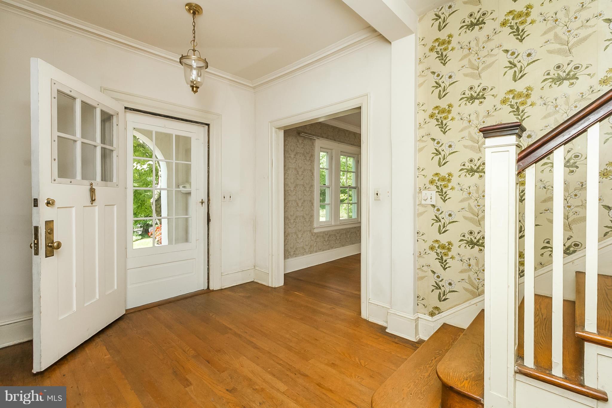 5303 Falls Rd Terrace Baltimore, MD 21210 - Photo 5 of 30 Interior (General)
