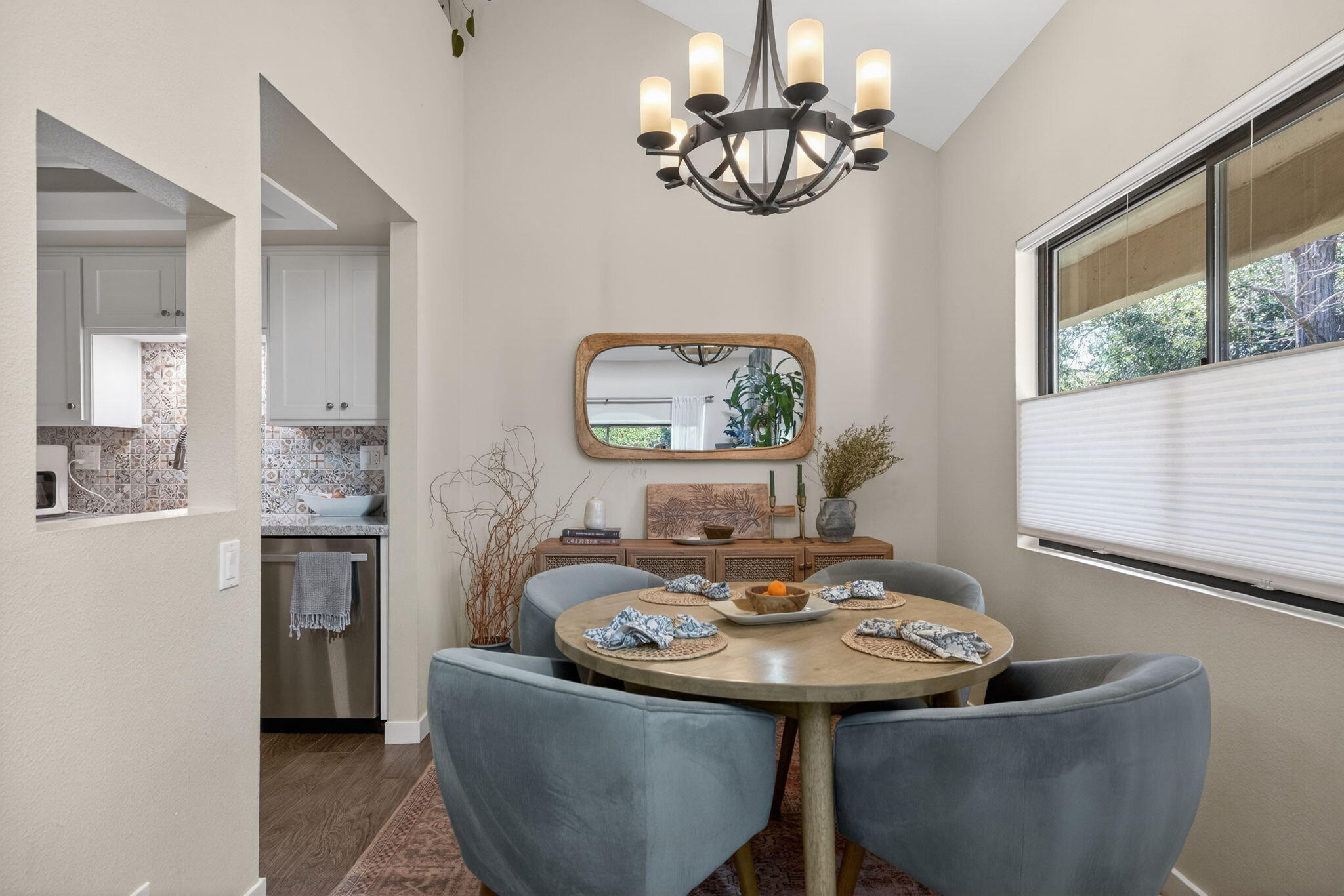 203 North Carillo Road, Unit B Ojai, CA 93023 - Photo 21 of 50 22-web-or-mls-UpmarketMedia-203NCar-036