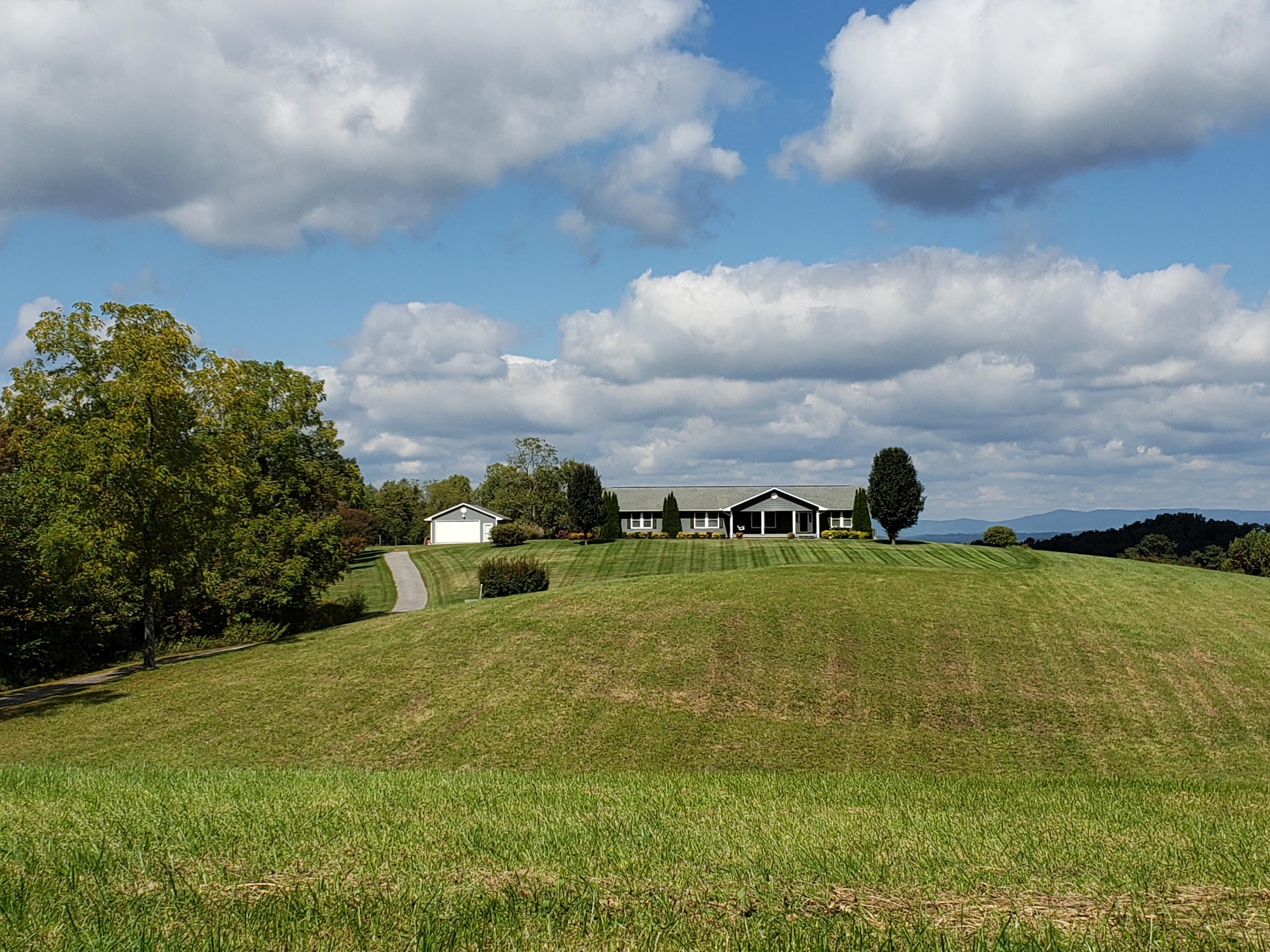 976 Fox Hunter Road Maynardville, TN 37807 - Photo 12 of 36 Front of Home