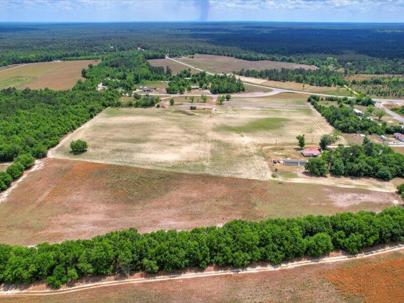 127 Tinker Creek Road Williston, SC 29853 - Photo 13 of 17