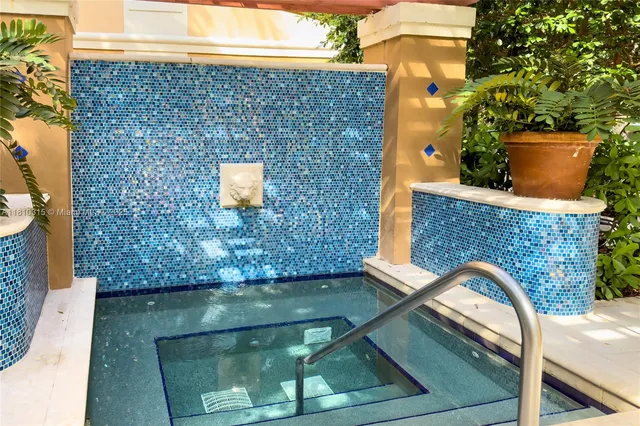 $5,000 | Biscayne Yacht and Country Club, Aventura, FL 33180