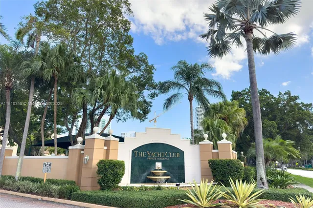 $5,000 | Biscayne Yacht and Country Club, Aventura, FL 33180