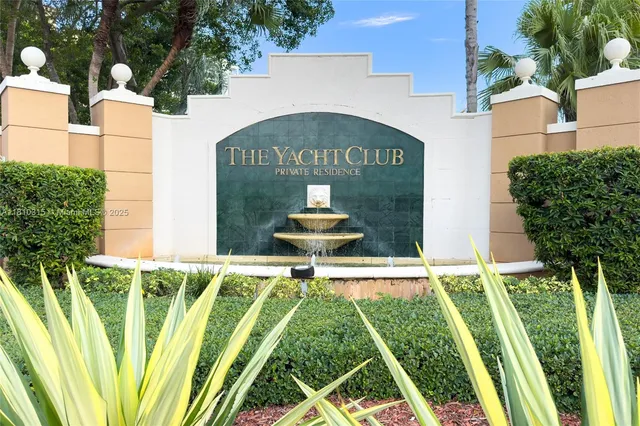 $5,000 | Biscayne Yacht and Country Club, Aventura, FL 33180
