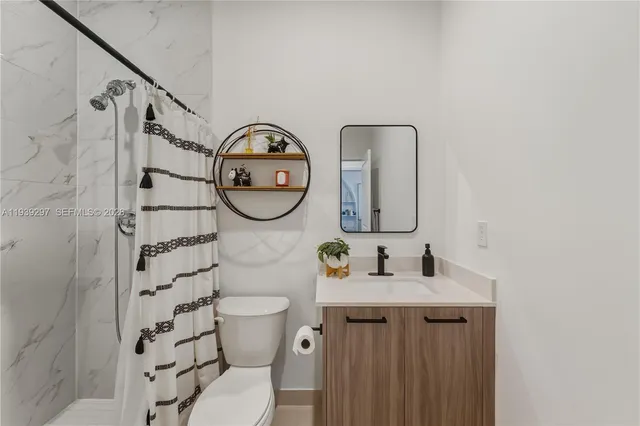 $580,000 | 15736 Southwest 136 Way, Miami, FL 33196