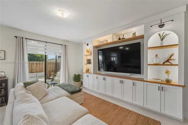 $580,000 | 15736 Southwest 136 Way, Miami, FL 33196