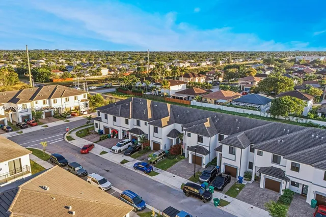 $580,000 | 15736 Southwest 136 Way, Miami, FL 33196