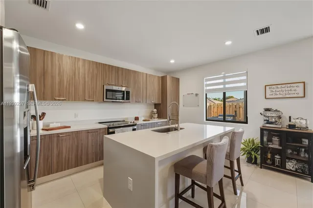 $580,000 | 15736 Southwest 136 Way, Miami, FL 33196