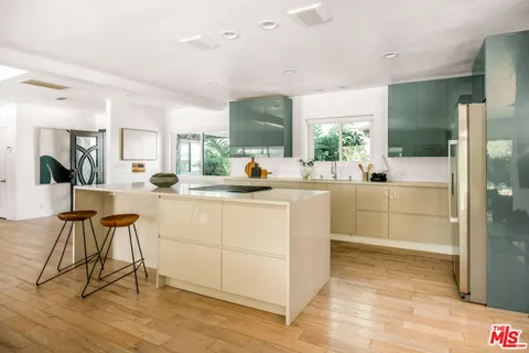 $2,495,000 | 2700 Carmar Drive, Los Angeles, CA 90046