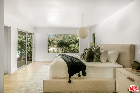 $2,495,000 | 2700 Carmar Drive, Los Angeles, CA 90046