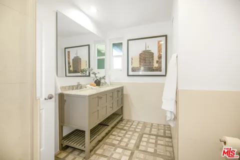 $2,495,000 | 2700 Carmar Drive, Los Angeles, CA 90046