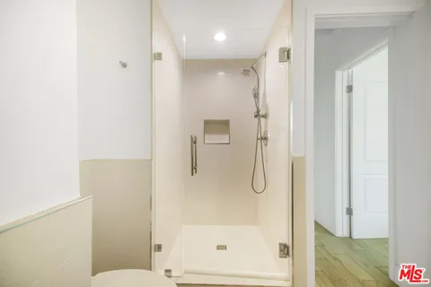 $2,495,000 | 2700 Carmar Drive, Los Angeles, CA 90046