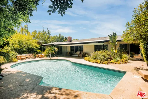 $2,495,000 | 2700 Carmar Drive, Los Angeles, CA 90046