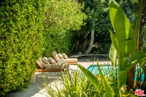 $2,495,000 | 2700 Carmar Drive, Los Angeles, CA 90046