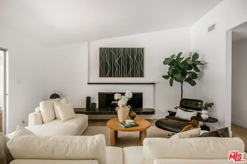 $2,495,000 | 2700 Carmar Drive, Los Angeles, CA 90046