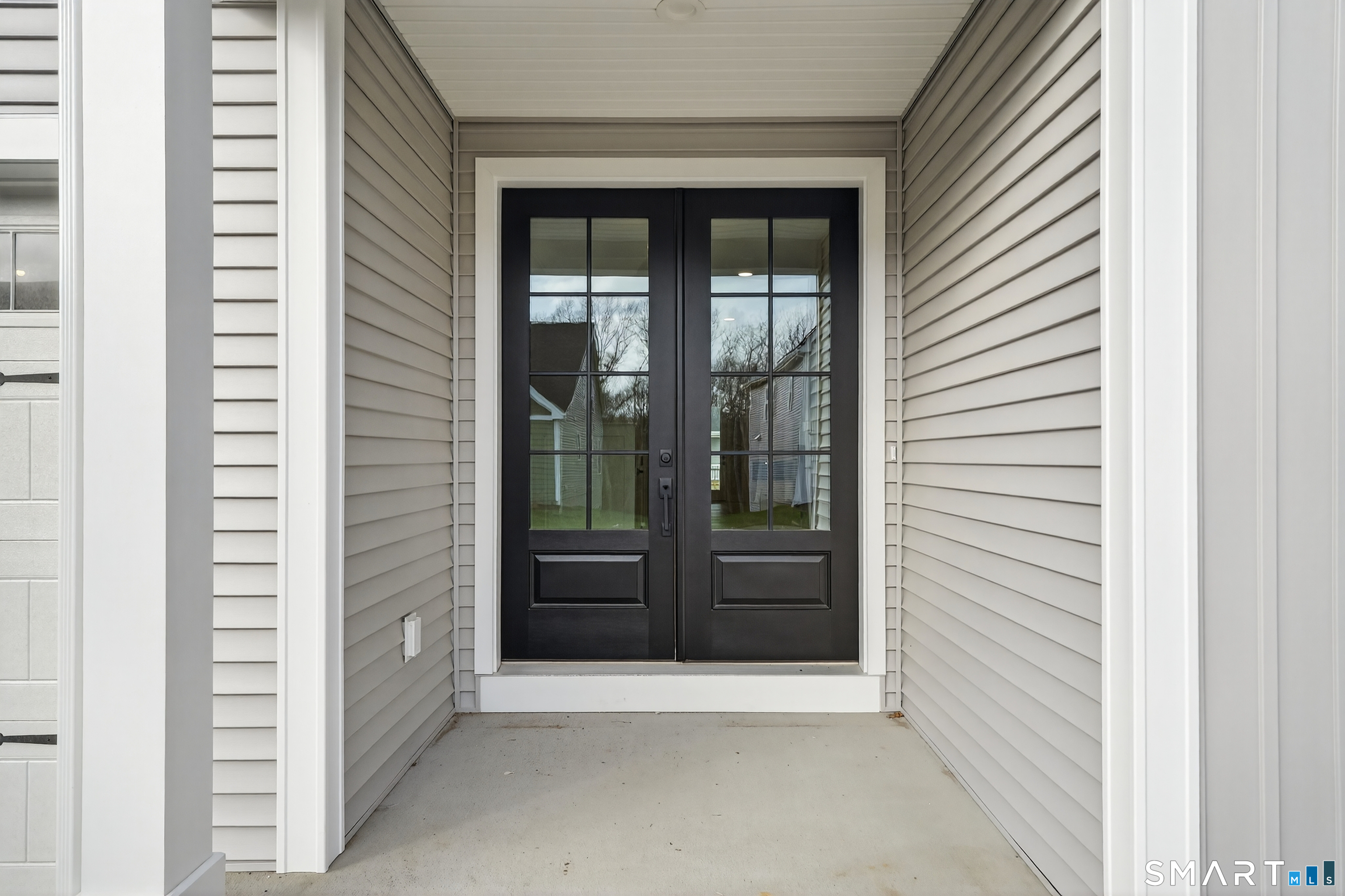 45 Summertime Circle Pawcatuck, CT 06379 - Photo 12 of 35 a view of entryway