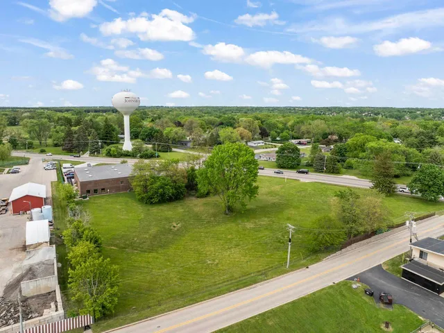 $450,000 | 3603 North Richmond Road, Johnsburg, IL 60051