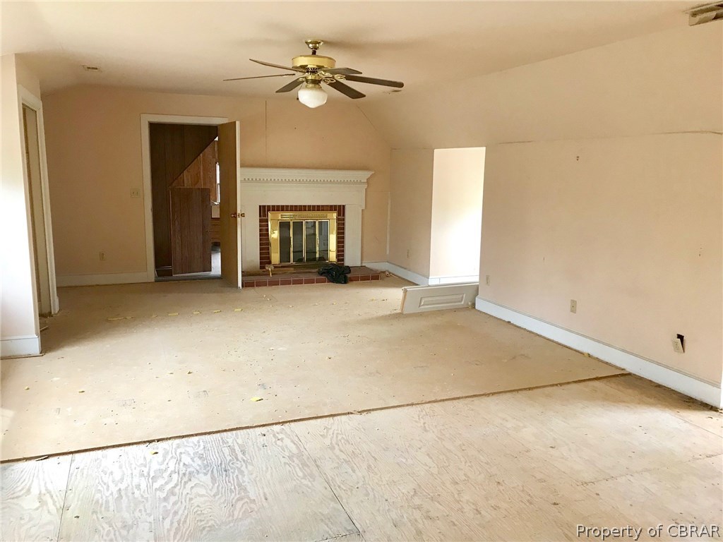 132 Locklies Creek Road Topping, VA 23169 - Photo 4 of 37