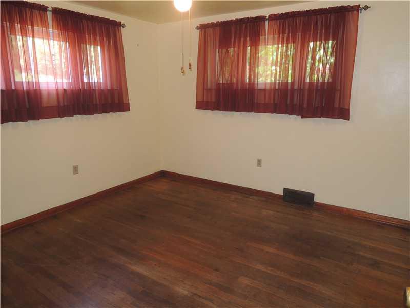 11 River Road Plum, PA 15068 - Photo 7 of 16 Master Bath/Spa.