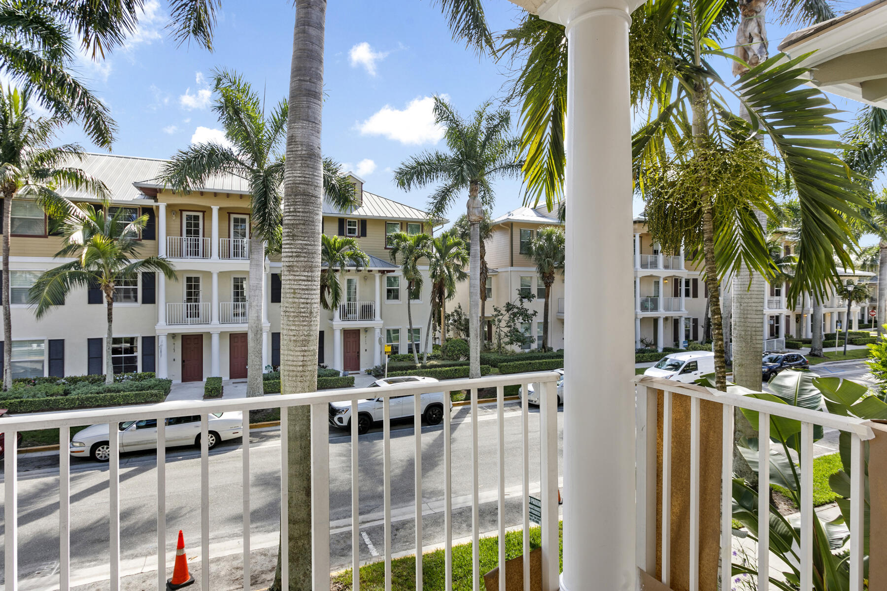 4316 Main Street Jupiter, FL 33458 - Photo 2 of 26 4316_Main_02_MLS