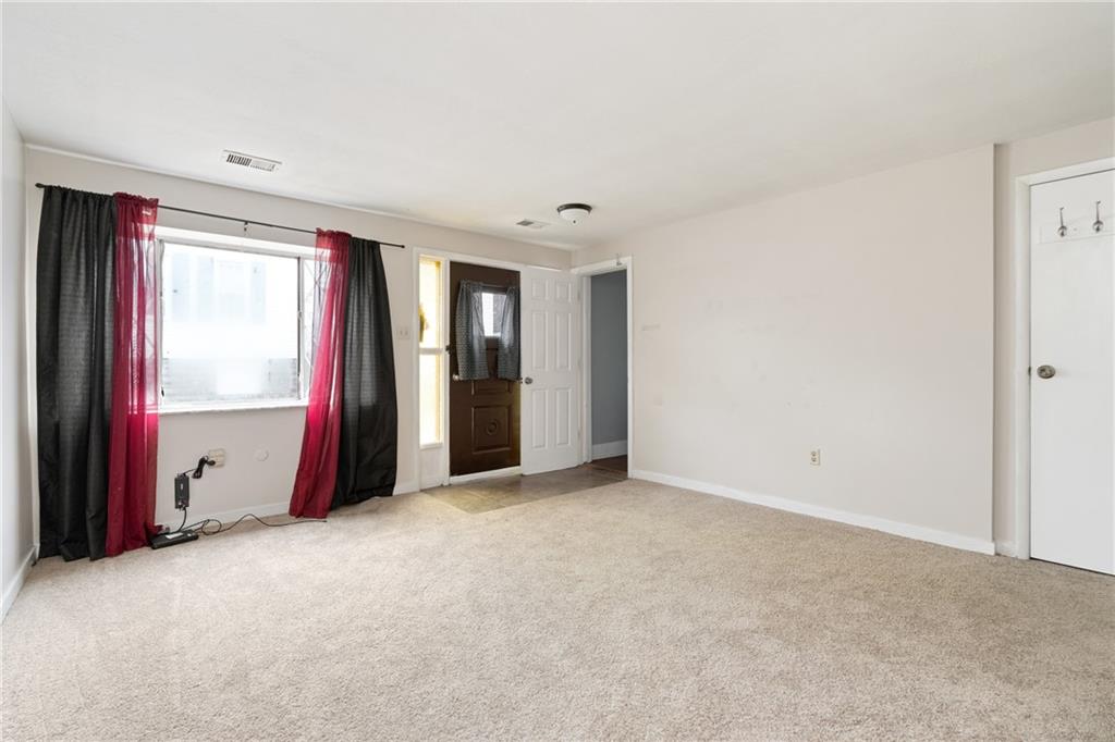 2021 Mt Troy Road Pittsburgh, PA 15212 - Photo 5 of 38