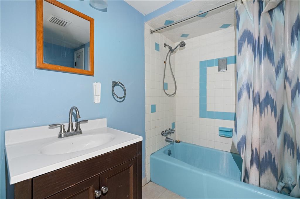 2021 Mt Troy Road Pittsburgh, PA 15212 - Photo 7 of 38