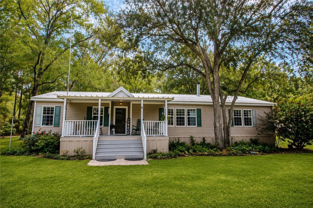 245 Ravenwood Road Waynesville, GA 31566 - Photo 2 of 45