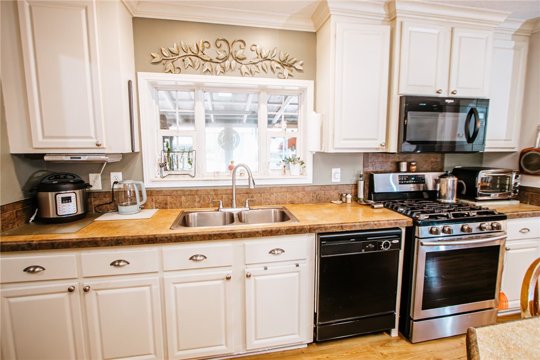 245 Ravenwood Road Waynesville, GA 31566 - Photo 9 of 45