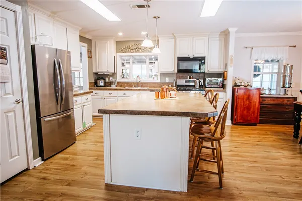 $389,900 | 245 Ravenwood Road, Waynesville, GA 31566