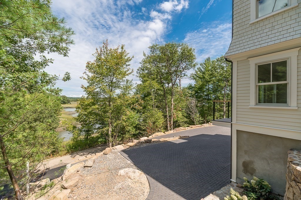 5 Samoset Road, Unit B Gloucester, MA 01930 - Photo 19 of 37