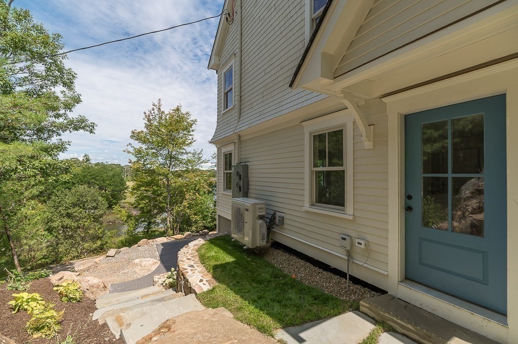 5 Samoset Road, Unit B Gloucester, MA 01930 - Photo 20 of 37