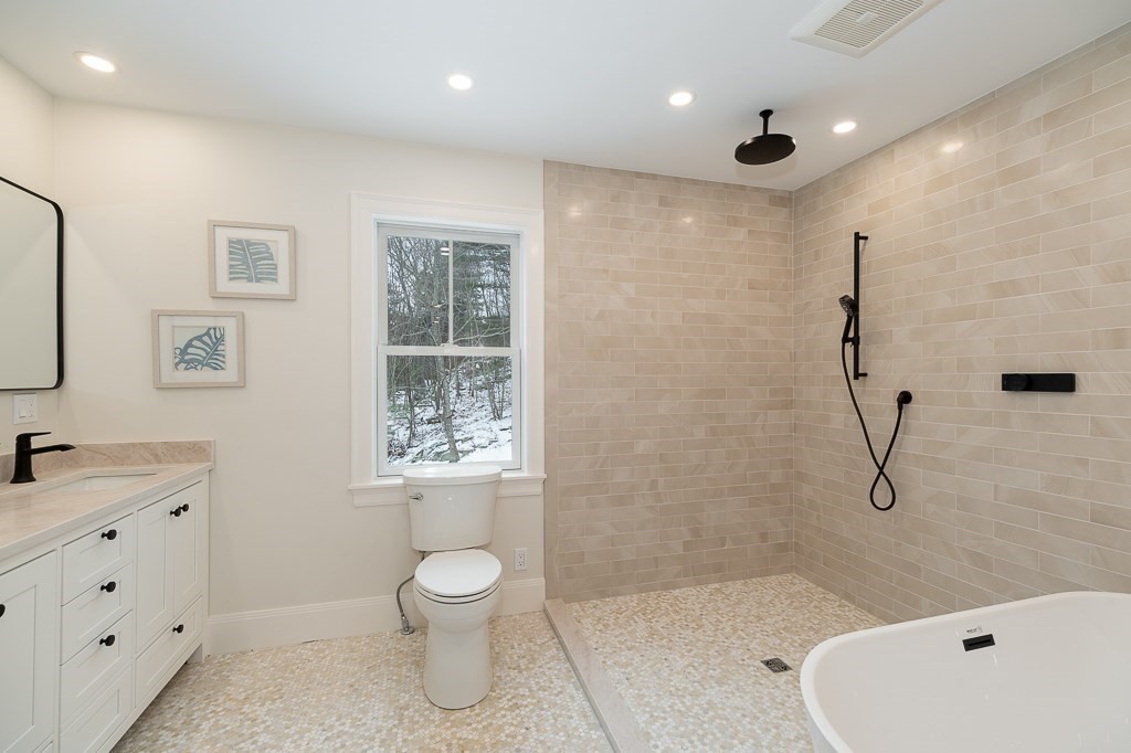 5 Samoset Road, Unit B Gloucester, MA 01930 - Photo 25 of 35