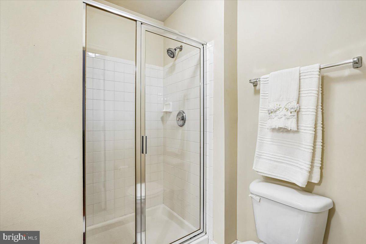 13806 Breezy Ridge Way Woodbridge, VA 22191 - Photo 35 of 42 Bathroom