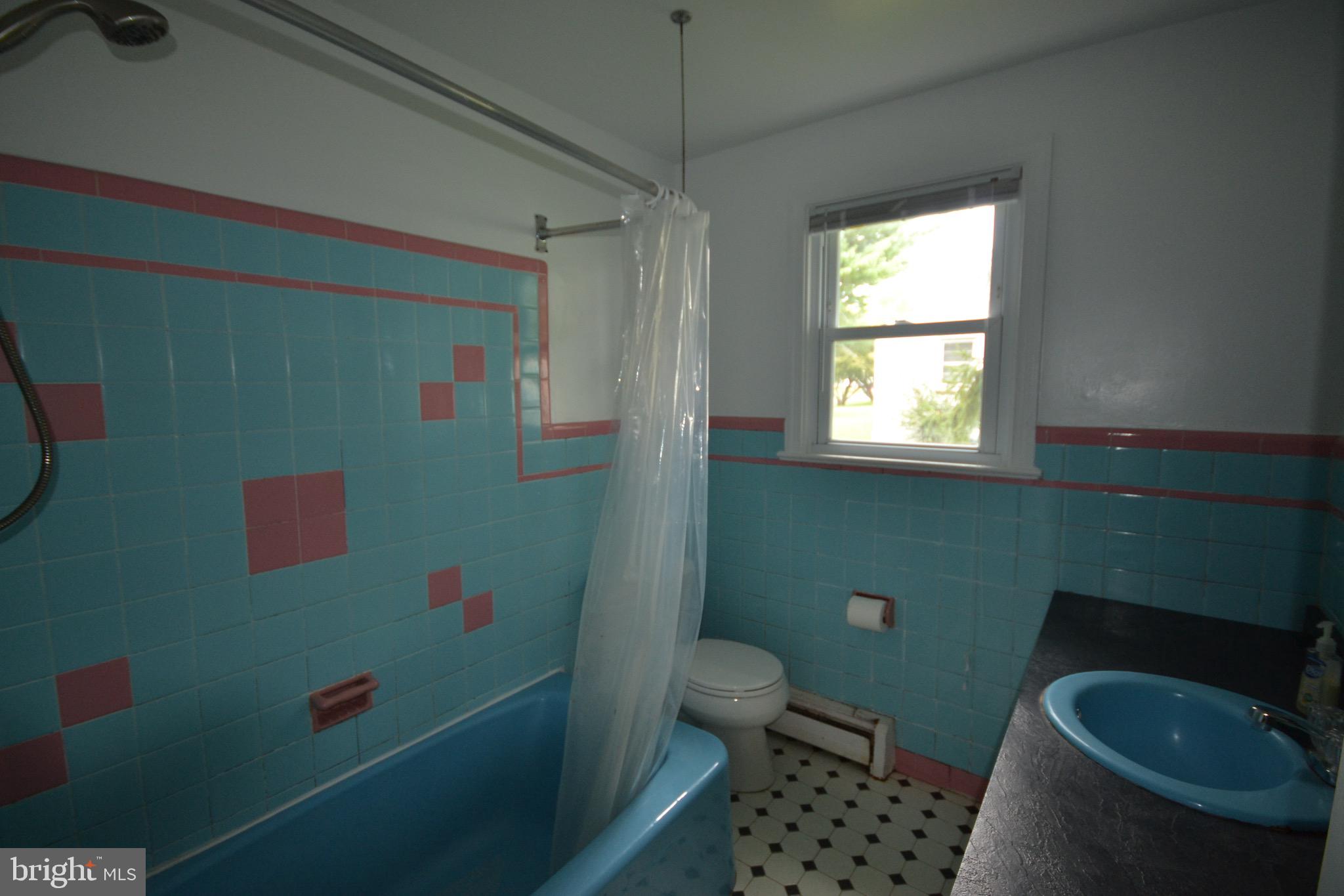 1249 Clyde Road Warminster, PA 18974 - Photo 14 of 33