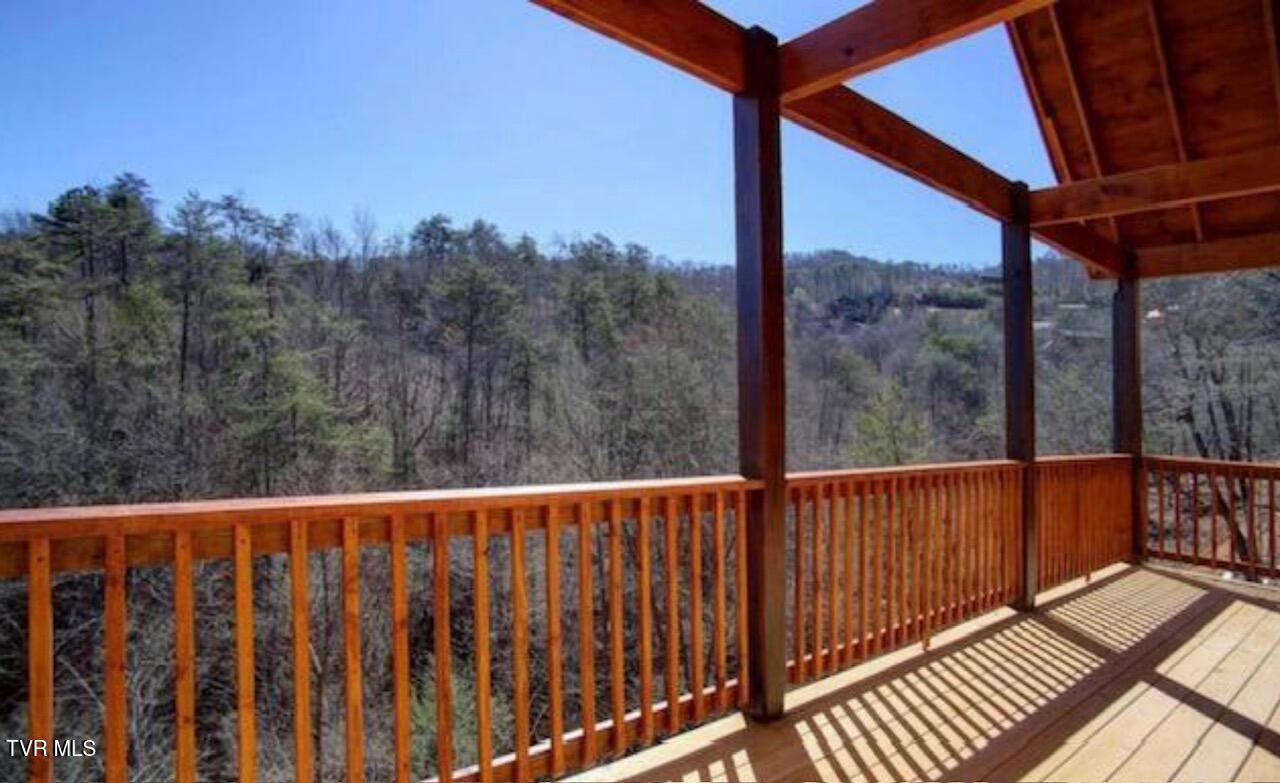 2951 Fiddler's Creek Way Pigeon Forge, TN 37863 - Photo 7 of 43 IMG_7210