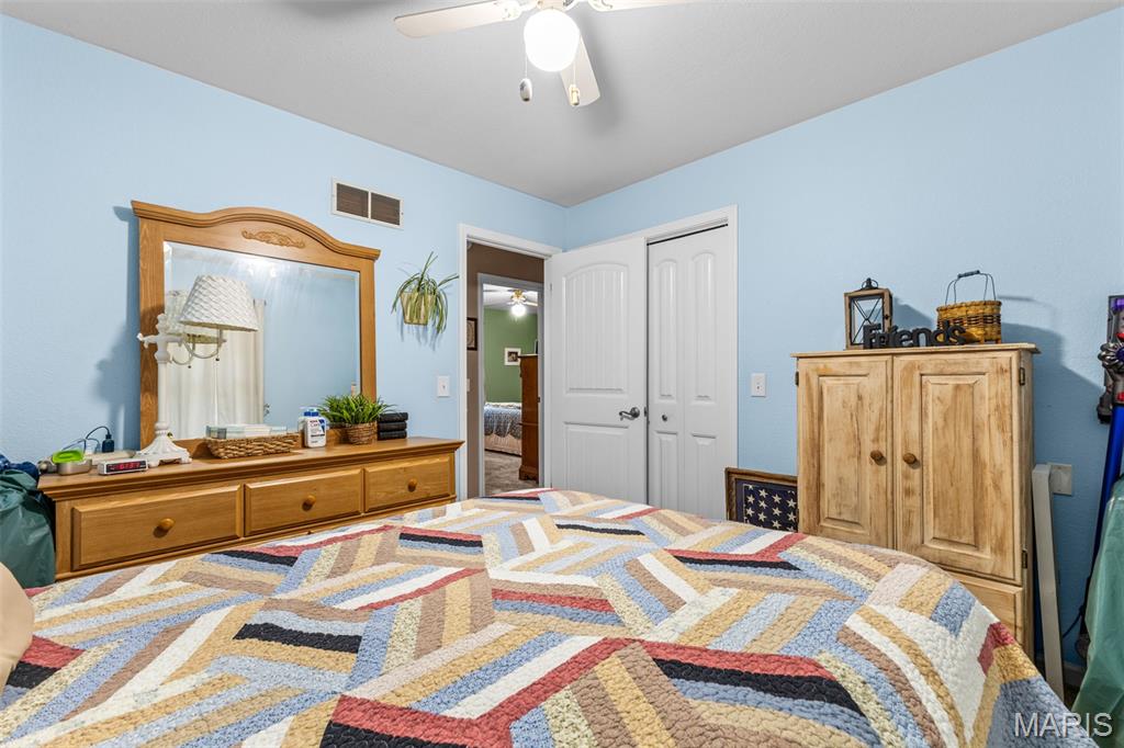 102 Laura Street Farmington, MO 63640 - Photo 15 of 23