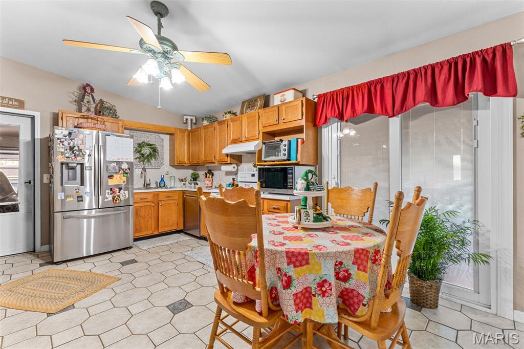 102 Laura Street Farmington, MO 63640 - Photo 9 of 23