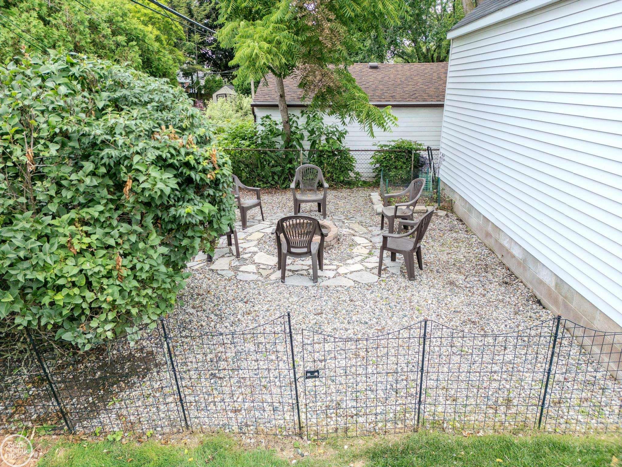 951 Hampton Road Grosse Pointe Woods, MI 48236 - Photo 59 of 85