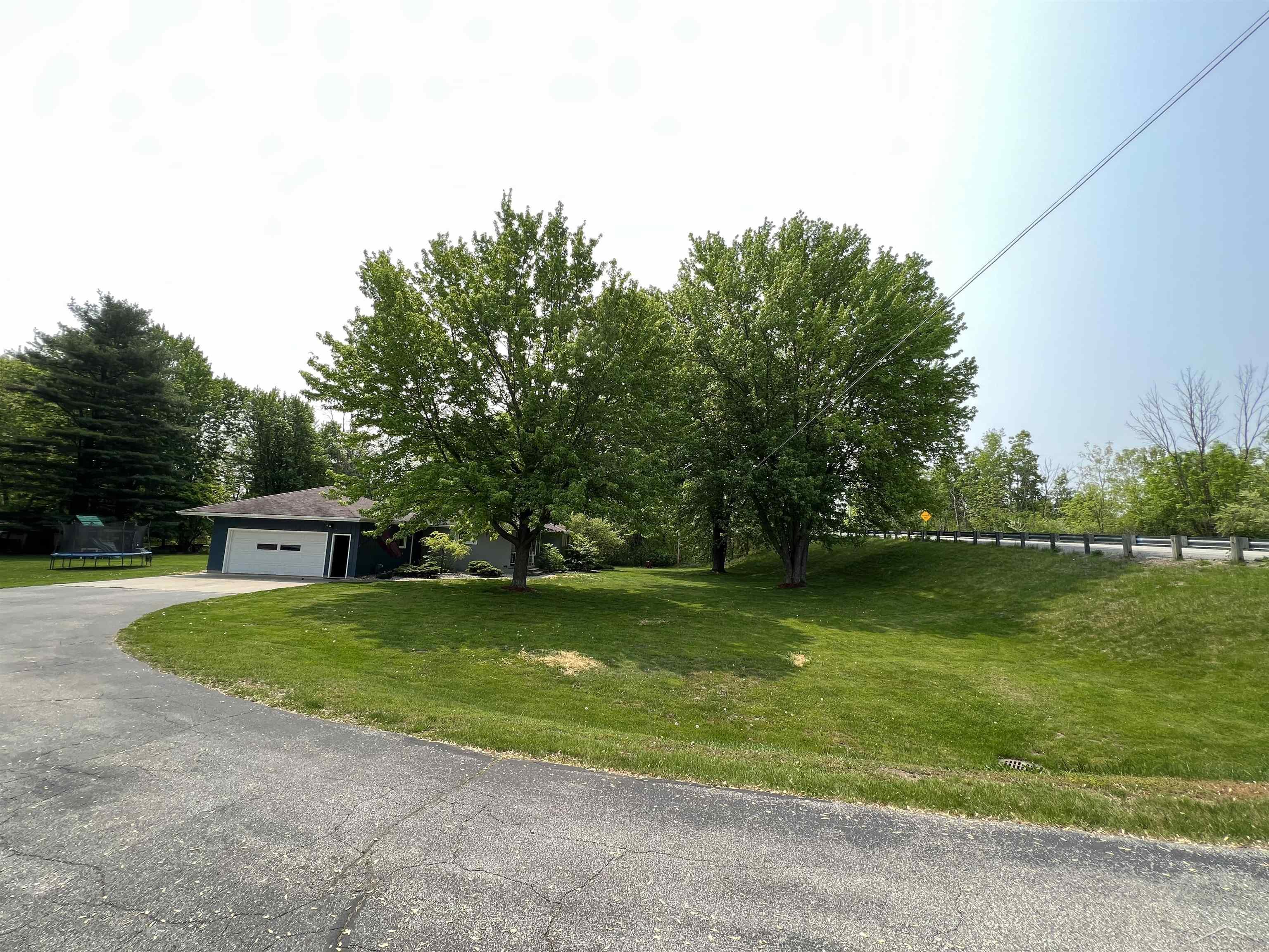 4947 Flajole Road Midland, MI 48642 - Photo 2 of 42 50109997-1.JPG