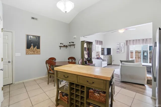 $189,900 | 1918 Beechmont Drive, Fort Wayne, IN 46825