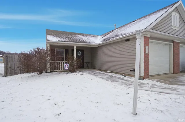 $189,900 | 1918 Beechmont Drive, Fort Wayne, IN 46825