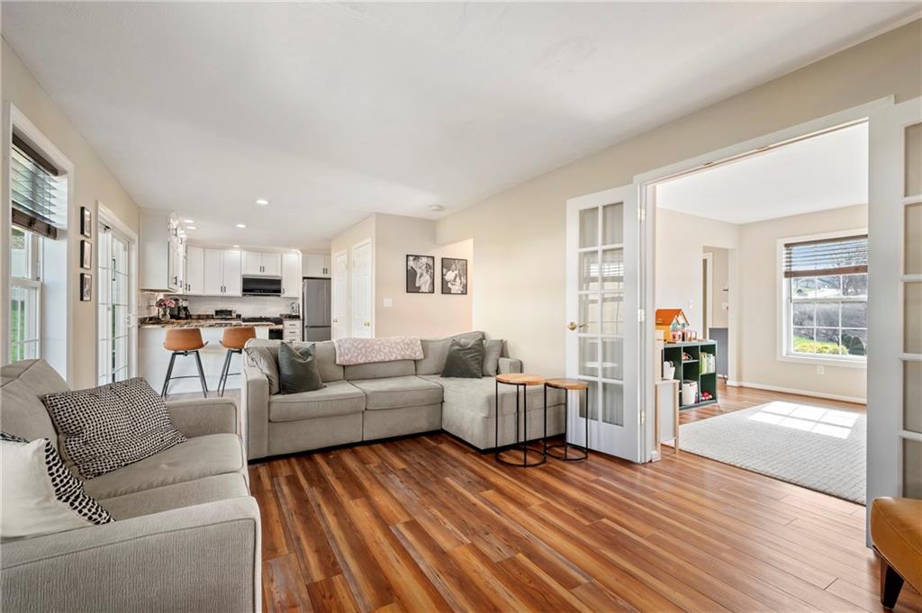 5010 Oak Point Drive McKees Rocks, PA 15136 - Photo 15 of 37