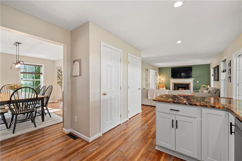 5010 Oak Point Drive McKees Rocks, PA 15136 - Photo 10 of 37