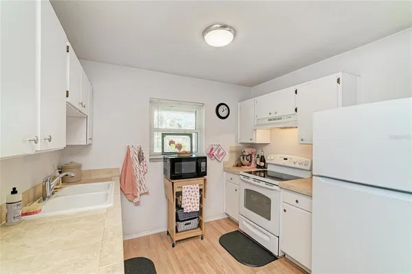 $325,000 | 2713 11th Avenue West, Bradenton, FL 34205