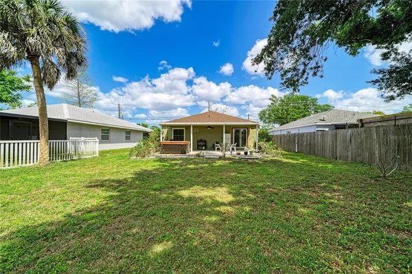 $325,000 | 2713 11th Avenue West, Bradenton, FL 34205