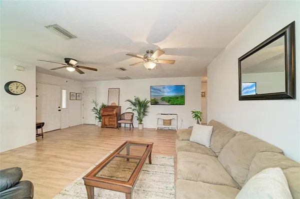 $325,000 | 2713 11th Avenue West, Bradenton, FL 34205
