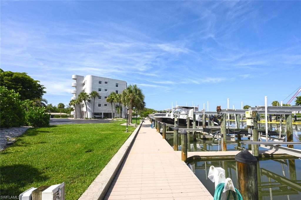 12945 Vanderbilt Drive, Unit 304 Naples, FL 34110 - Photo 44 of 45 a view of a city
