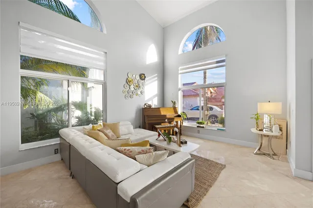 $6,300 | 11243 Northwest 58th Terrace, Unit 1, Doral, FL 33178