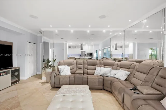 $6,300 | 11243 Northwest 58th Terrace, Unit 1, Doral, FL 33178